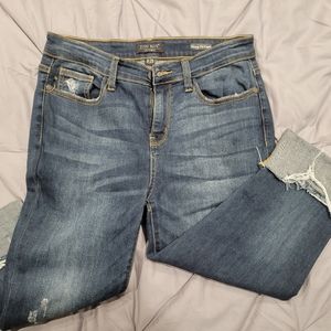 Judy Blue Distressed Skinny Capri